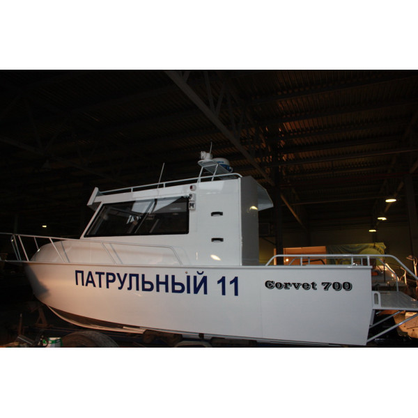 Катер Корвет 700 в Москве